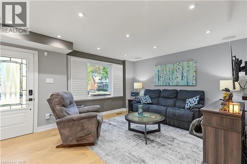 100 Montrose Avenue, Hamilton, ON 
