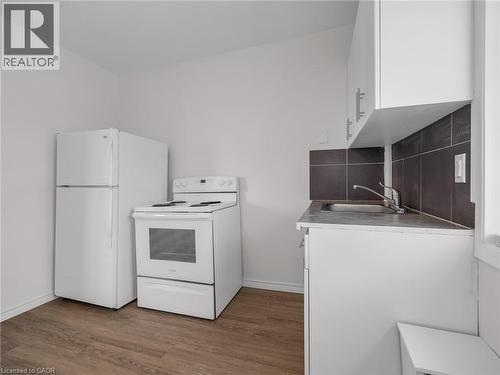 7 MAITLAND Street Unit# UPPER , Thorold, Ontario L2V 3A4 2