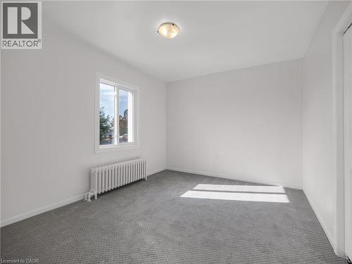7 MAITLAND Street Unit# UPPER , Thorold, Ontario L2V 3A4 4