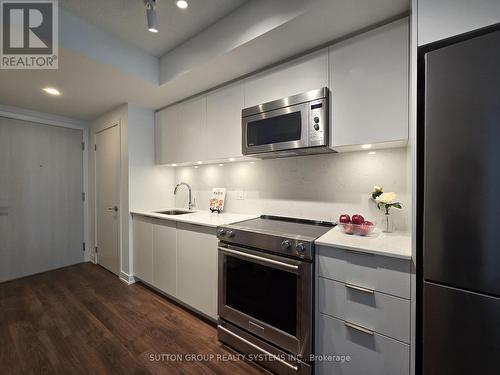 210 - 30 SAMUEL WOOD WAY , Toronto, Ontario M9B 0C9 5