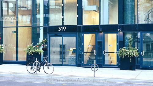 4306 - 319 JARVIS STREET , Toronto, Ontario M5B 0C8 2