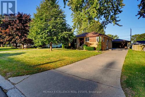 3040 WOODLAWN AVENUE  Windsor, ON N8W 2H7