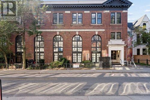 201 - 394 EUCLID AVENUE , Toronto, Ontario M6G 2S9 2