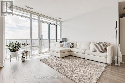 915 - 90 STADIUM ROAD , Toronto, Ontario M5V 3W5 2