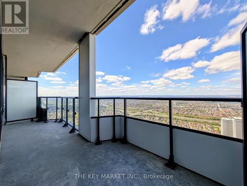 7204 - 448 BURNHAMTHORPE ROAD , Mississauga, Ontario L5B 0R4 2