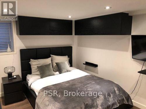 B - 54A GALLEY AVENUE , Toronto, Ontario M6R 1H1 4