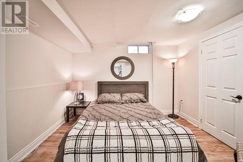 427 CROSSLAND GATE , Newmarket, Ontario L3X 1B9 5