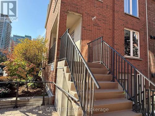 223 - 28 DOURO STREET , Toronto, Ontario M6K 3M4 2