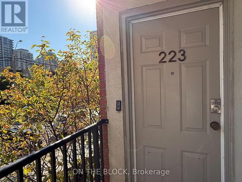 223 - 28 DOURO STREET , Toronto, Ontario M6K 3M4 3