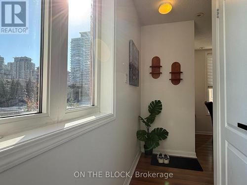 223 - 28 DOURO STREET , Toronto, Ontario M6K 3M4 4