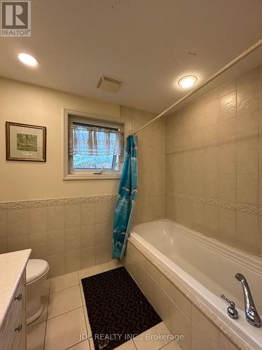 LARGE BEDROOM B 2ND FLOOR - 3 BUTTERFIELD DR DRIVE , Toronto, Ontario M3A 2L9 2