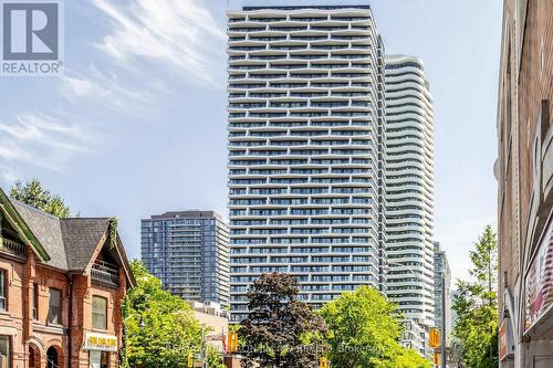 201 - 403 CHURCH STREET  Toronto, ON M4Y 0C9