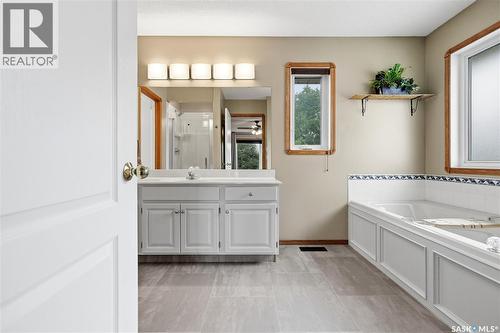 3360 Deiter Bay, Regina, SK 