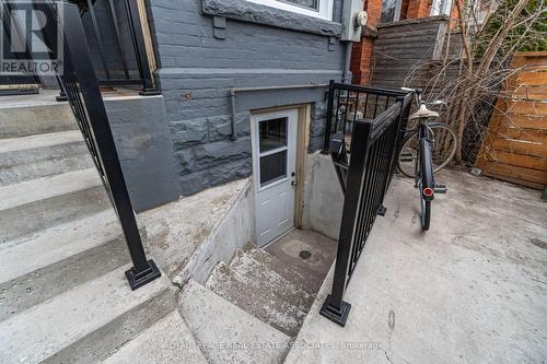 3 - 274 OSSINGTON AVENUE , Toronto, Ontario M6J 3A3 3