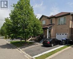 26 ROXTON CRESCENT  Brampton, ON L7A 2E7