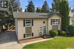 359 Sebestyen CRESCENT  Saskatoon, SK S7K 6W2