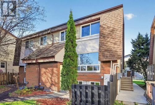 B - 29 WOODVALE GREEN DRIVE , Ottawa, Ontario K2G 4H3 2