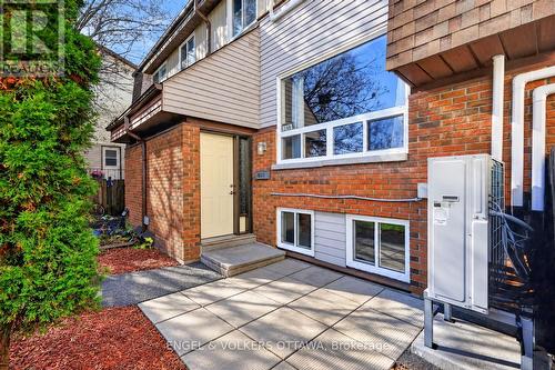 B - 29 WOODVALE GREEN DRIVE , Ottawa, Ontario K2G 4H3 3