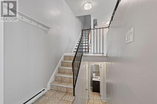 B - 29 WOODVALE GREEN DRIVE , Ottawa, Ontario K2G 4H3 5