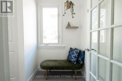 531 LADEROUTE AVENUE , Ottawa, Ontario K1Z 5V9 2