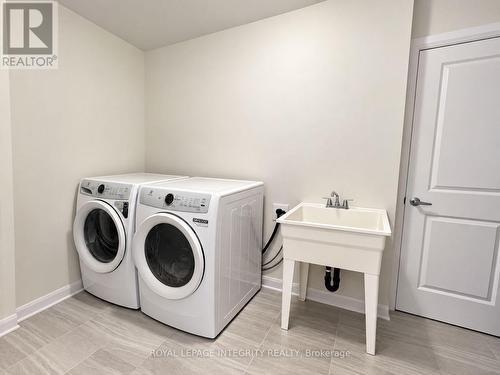 323 GISBORNE PLACE , Ottawa, Ontario K2W 0L2 4