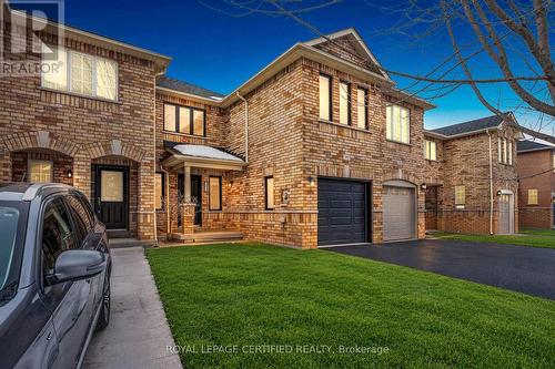 2493 NEWCASTLE CRESCENT , Oakville, Ontario L6M 4P3 2