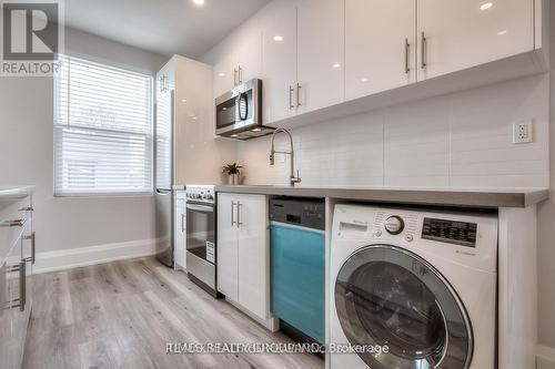 3 - 1492 DUNDAS STREET E , Toronto, Ontario M4M 1S9 3