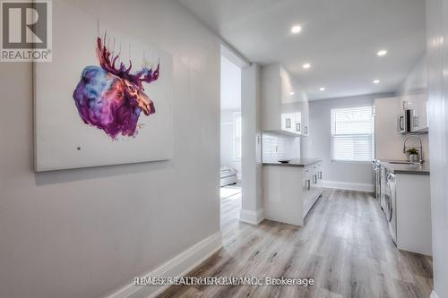 3 - 1492 DUNDAS STREET E , Toronto, Ontario M4M 1S9 4