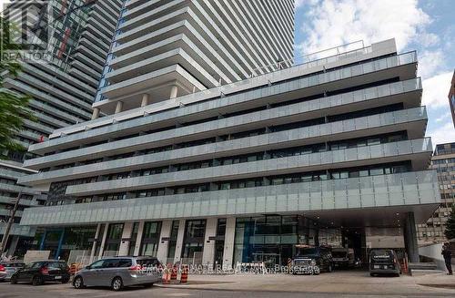 3512 - 161 ROEHAMPTON AVENUE , Toronto, Ontario M4P 0C8 2