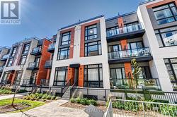 1227 - 8 DAVID EYER ROAD Richmond Hill, ON L4S 0N3