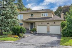 30 ELDERWOOD TRAIL Ottawa, ON K2S 1C9