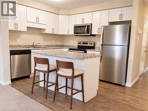 50 PINNACLE Drive Unit# 52 , Kitchener, Ontario N2P 0H8 4