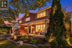 124 ABBEYWOOD TRAIL Toronto, ON M3B 3B5