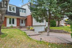 1926 MARQUIS AVENUE Ottawa, ON K1J 8J2