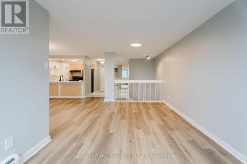 212 - 2650 SOUTHVALE CRESCENT , Ottawa, Ontario K1B 4S9 4