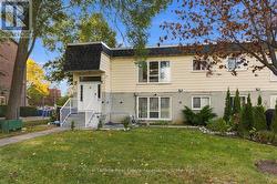 1-4 - 540 MARY STREET E Whitby, ON L1N 2R1
