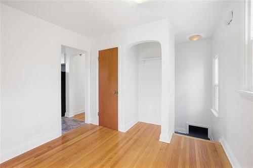 653 Mountain Ave, Winnipeg, MB 