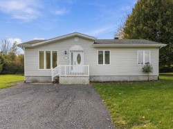 15 Tsse Lépine  Lavaltrie, QC J5T 1A3
