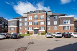 404-325 Rue Ste-Catherine Saint-Constant, QC J5A 0G1