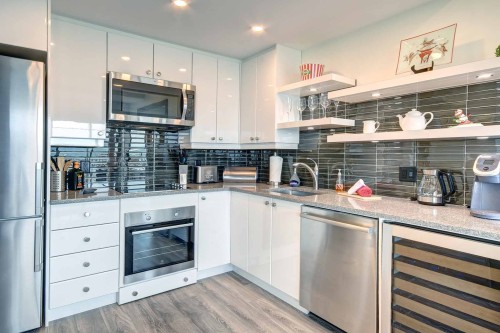 Cuisine - 7-170 Ch. Au Pied-De-La-Montagne, Mont-Tremblant, QC - Indoor Photo Showing Kitchen With Upgraded Kitchen