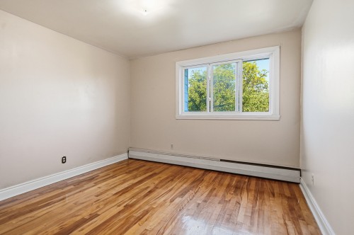 Chambre à coucher - 193 Rue Hyman, Dollard-Des-Ormeaux, QC - Indoor Photo Showing Other Room