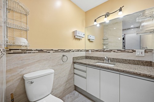 Salle de bains - 193 Rue Hyman, Dollard-Des-Ormeaux, QC - Indoor Photo Showing Bathroom