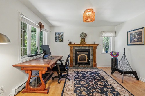 Bureau - 30 Rue Du Midi, Morin-Heights, QC - Indoor Photo Showing Kitchen With Double Sink