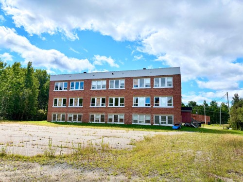 Face arrière - 255 3E Avenue, Belleterre, QC 