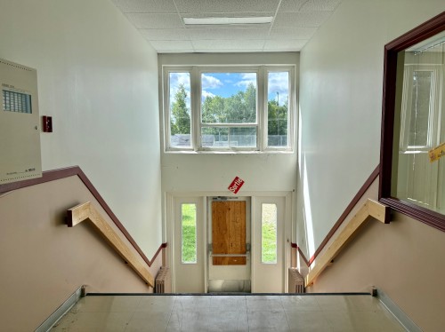 Hall d'entrée/Vestibule - 255 3E Avenue, Belleterre, QC 