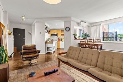 Salon - 