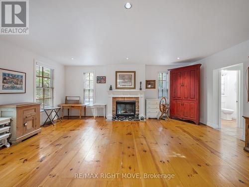 7135 Pond Street, Mississauga, ON - Indoor Photo Showing Living Room With Fireplace