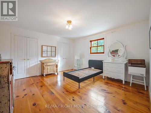 7135 Pond Street, Mississauga, ON - Indoor