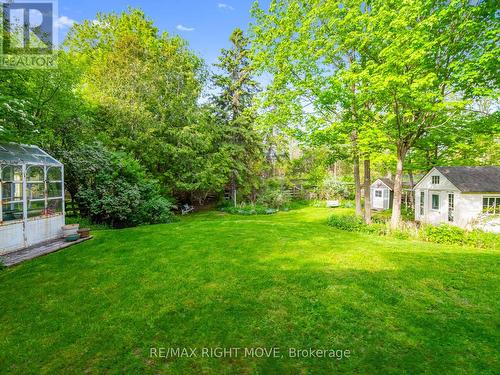 7135 Pond Street, Mississauga, ON - Outdoor