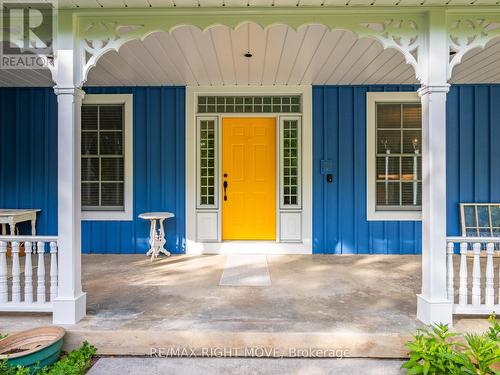 7135 Pond Street, Mississauga, ON - Outdoor